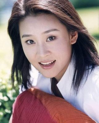 嫁入豪门开私人飞机,老公颜值一言难尽,双胞胎儿女颜值爆表